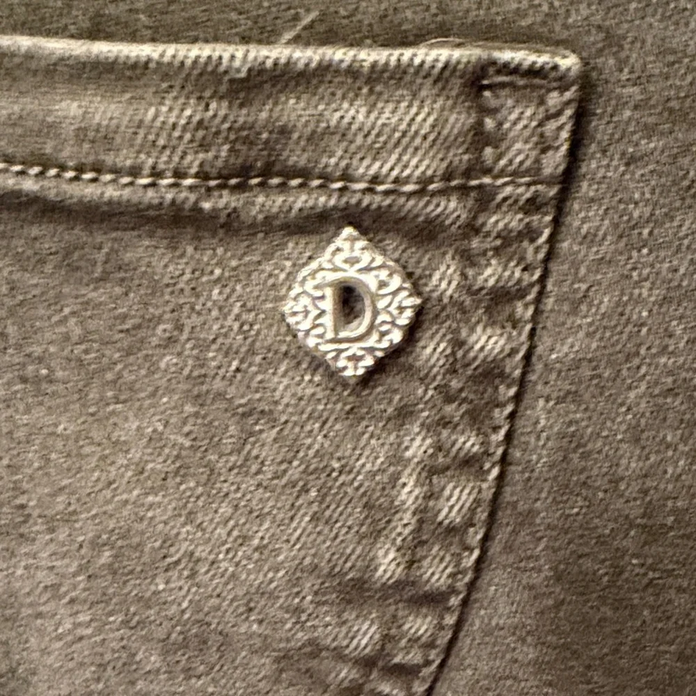 🫒🫒🫒BOGOHO🫒🫒🫒Democracy Olive Green Wide Leg Jeans-Size 4 - Picture 9 of 14